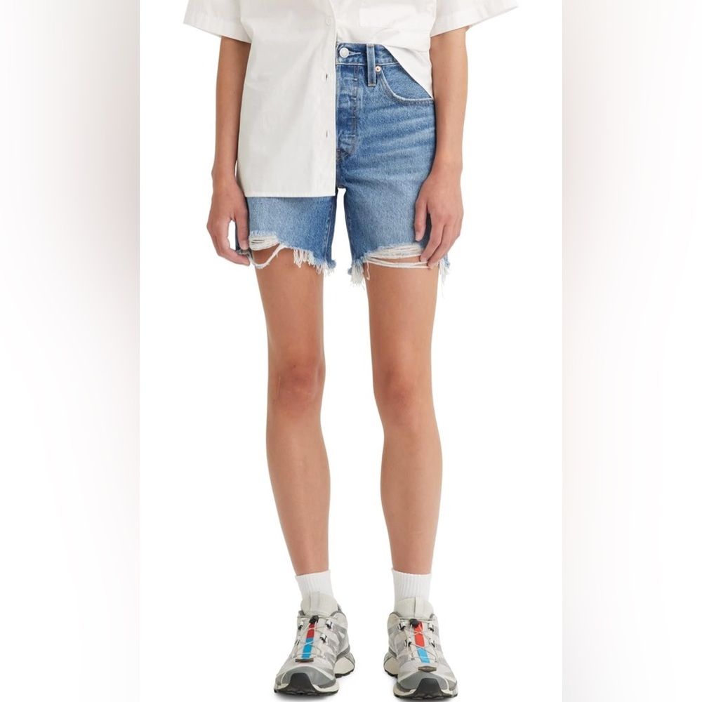 Levi’s Mid Thigh 501 Shorts